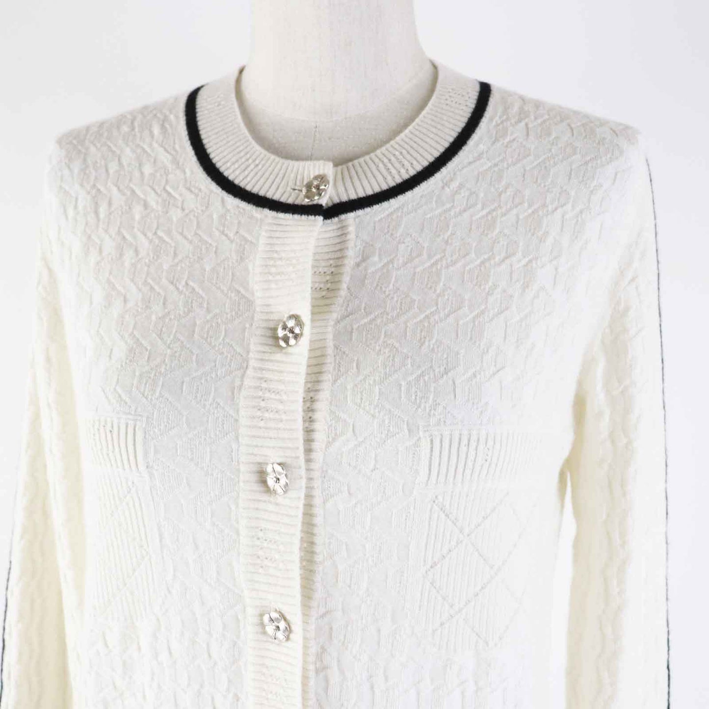 CHANEL cardigan P75662 Outer material: 95% cashmere, Outer material: 5% polyester White x black Women 36