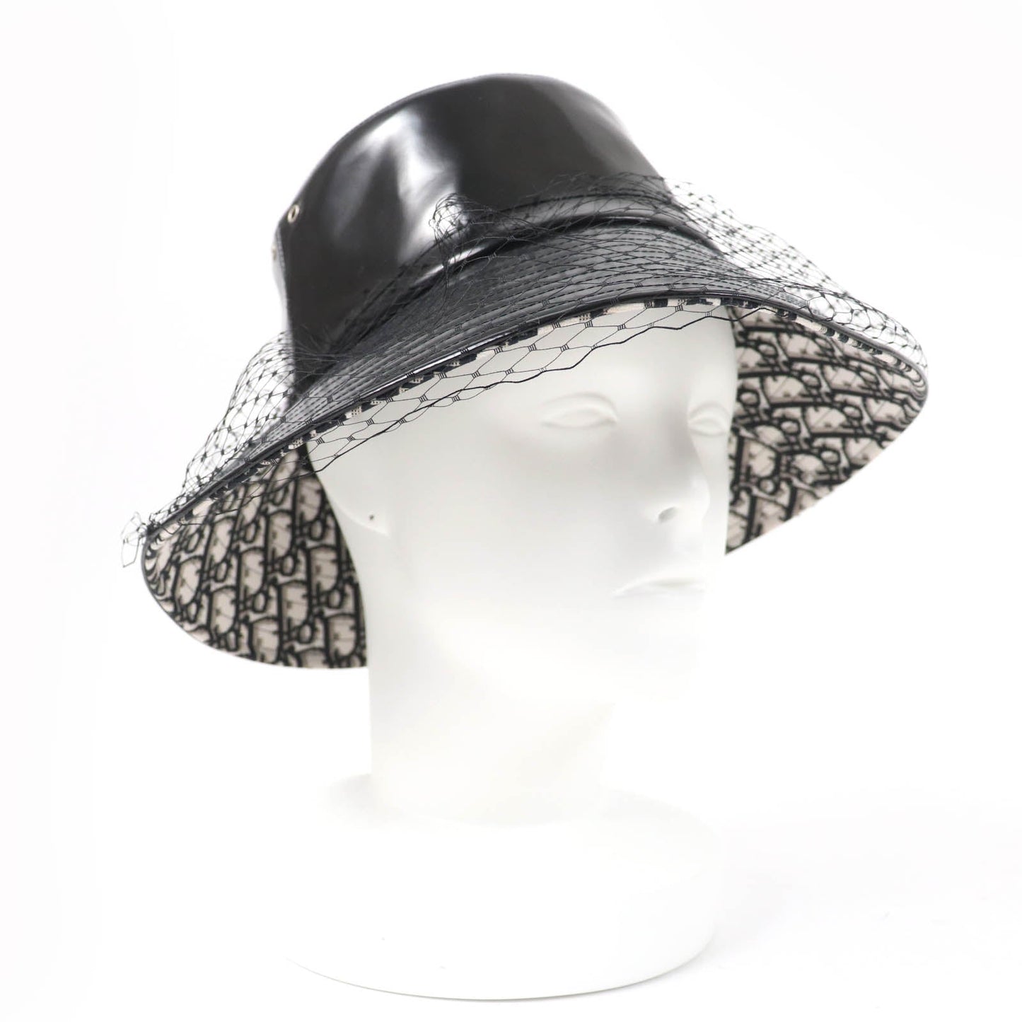Christian Dior hat 95TDD924G135 Main: 50% polyurethane, Main: 34% cotton, Main: 16% polyester, Lining: 100% cotton, Part: 100% nylon black Women