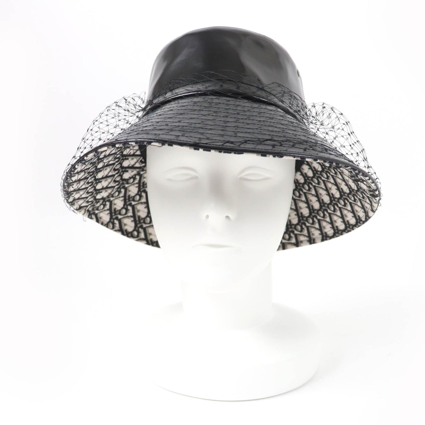 Christian Dior hat 95TDD924G135 Main: 50% polyurethane, Main: 34% cotton, Main: 16% polyester, Lining: 100% cotton, Part: 100% nylon black Women