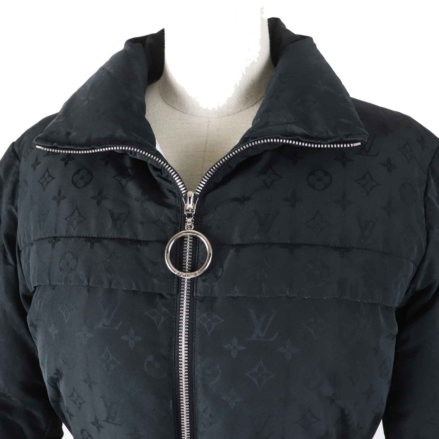 LOUIS VUITTON down coat FFCO018FLX Outer: 59% polyester, Outer: 41% silk, Lining: 50% rayon, Lining: 50% cupra, Filling: 90% down black Women 36