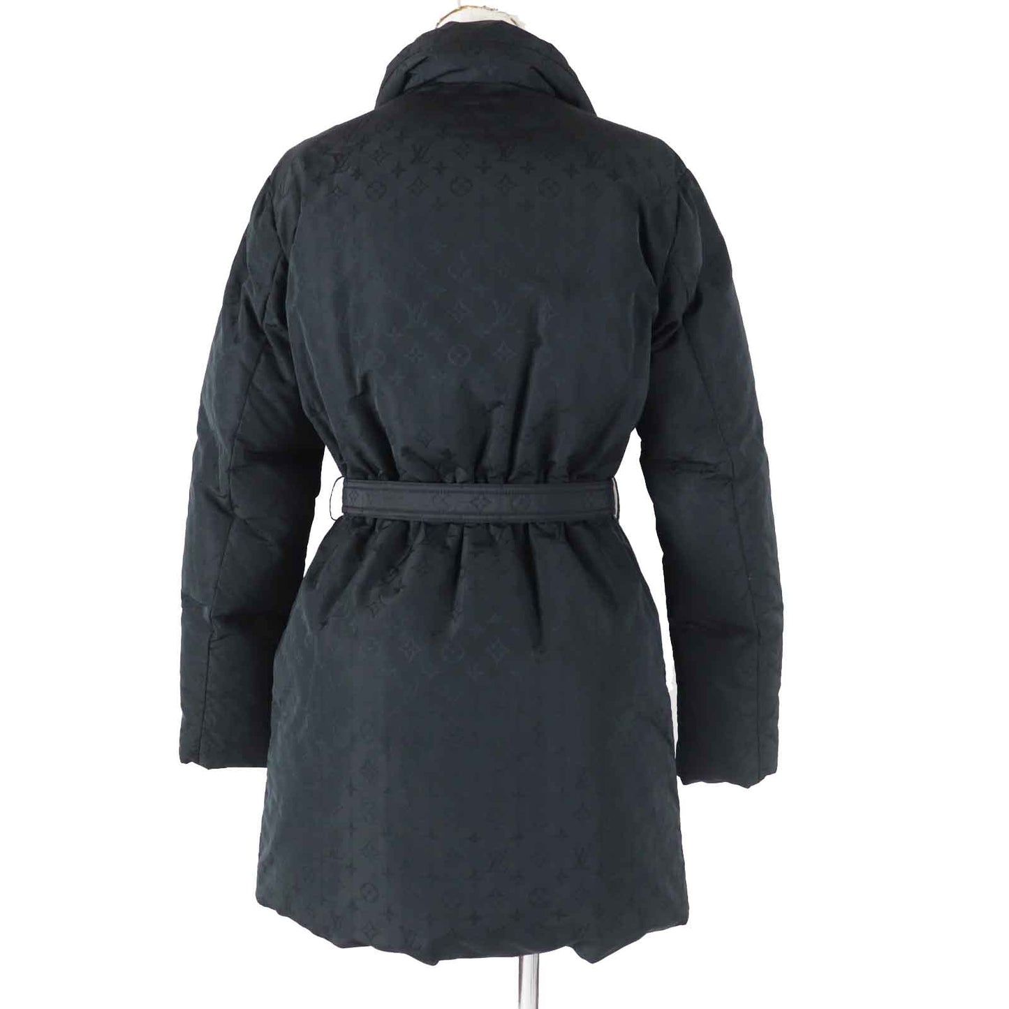 LOUIS VUITTON down coat FFCO018FLX Outer: 59% polyester, Outer: 41% silk, Lining: 50% rayon, Lining: 50% cupra, Filling: 90% down black Women 36