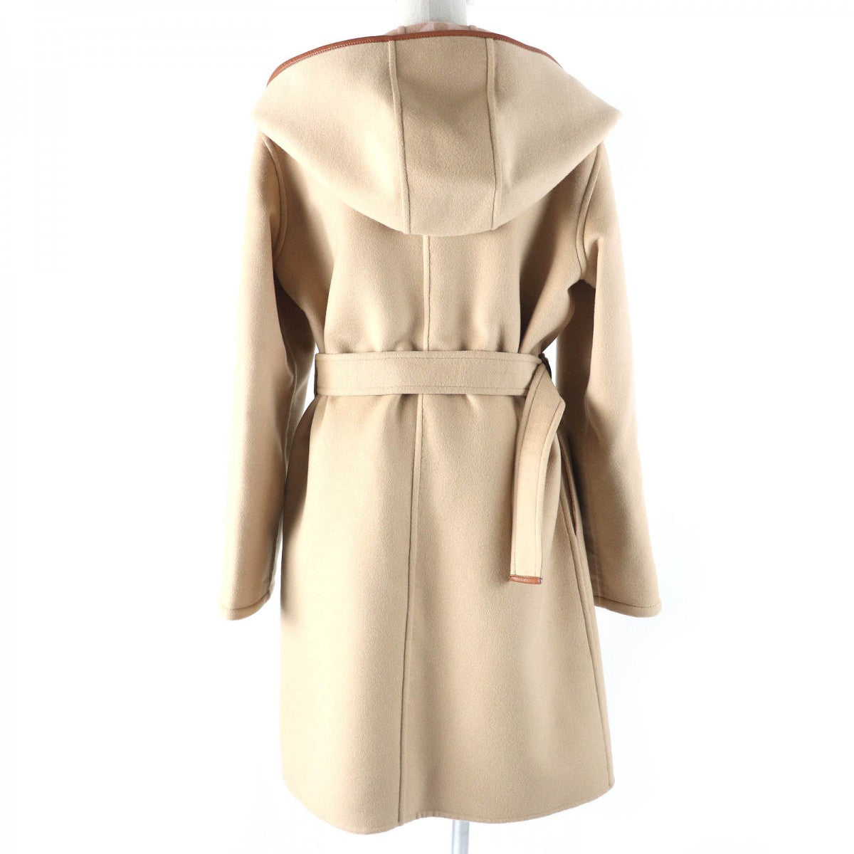 LOUIS VUITTON coat Outer: 99% wool, Outer: 1% silk, Lining: 53% rayon, Lining: 47% cupra, Leather part: sheepskin beige Women 38