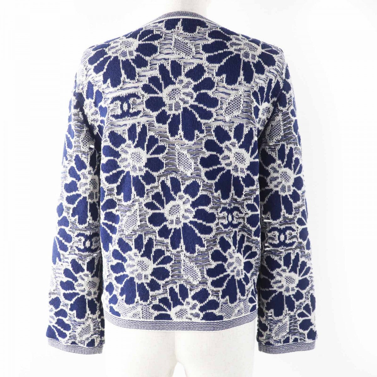 CHANEL cardigan P63038 Main: 52% wool, Main: 32% cotton, Main: 16% polyamide, Part: 55% cotton, Part: 23% wool Navy white Women 38
