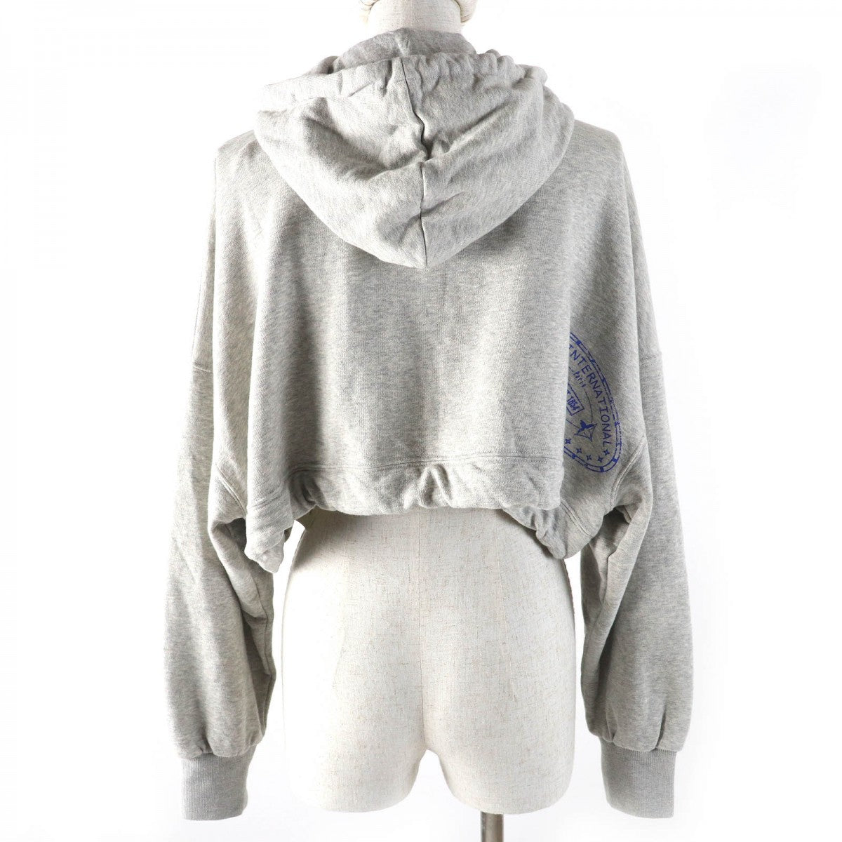 LOUIS VUITTON Hoodie 1AGDAG Outer: 100% cotton, Lining: 100% cotton, Part: 90% cotton, Part: 9% nylon, Part: 1% polyurethane pearl gray Flight mode Travel Stamp Crop Hoodie Women S