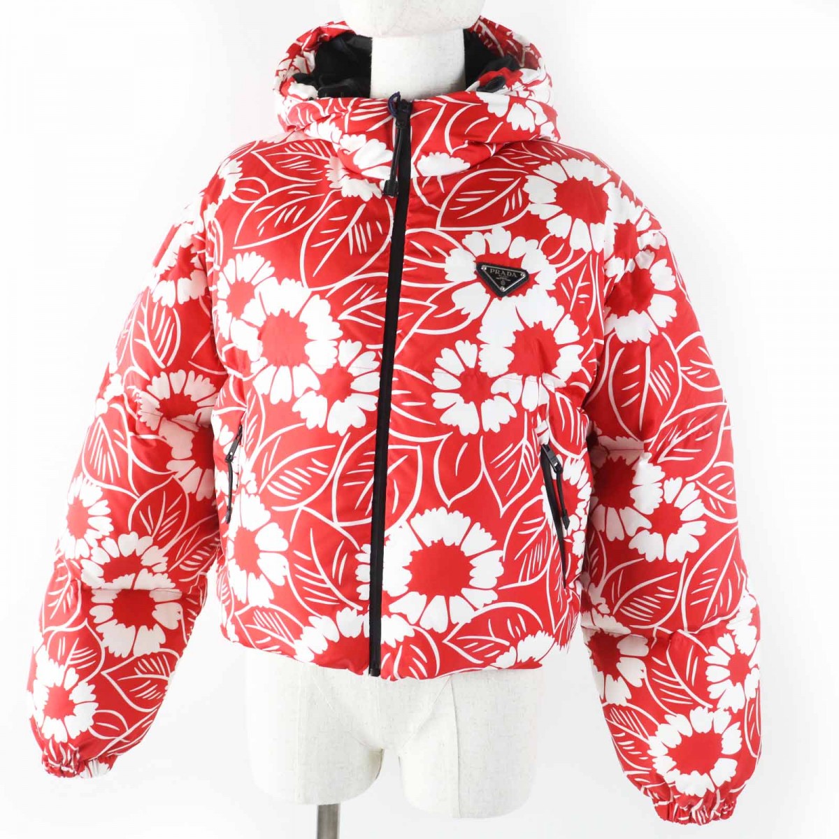 PRADA Down jacket SGC025 Main: 100% nylon, Lining: 100% polyamide (nylon), Filling: 90% down, Filling: 10% feather, Leather part: calf leather Red white Women S