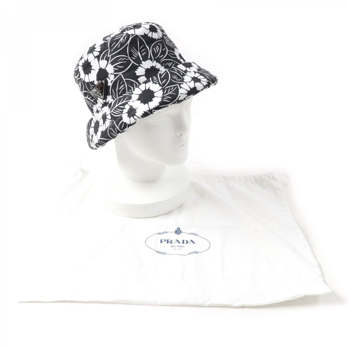 PRADA hat 1HC248 Outer: 100% recycled polyamide, Lining: 100% recycled polyamide, Partially: calf leather Black White Women M