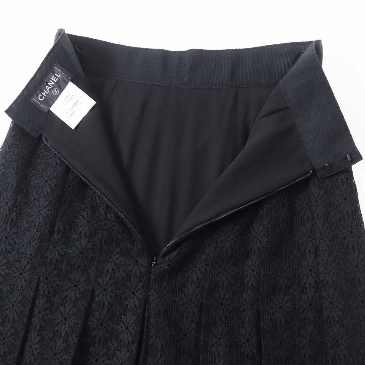 CHANEL Pleated skirt P51456 Main: 94% cotton, Main: 6% nylon, Lining: 100% silk black Women 36