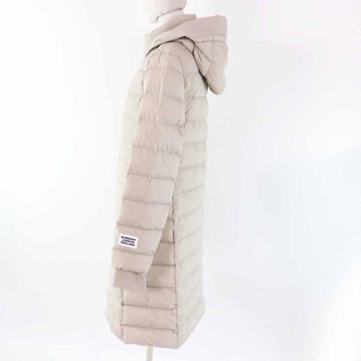 BURBERRY LONDON down coat Main: 80% nylon, Main: 20% elastane (polyurethane), Lining: 80% nylon, Lining: 20% elastane (polyurethane), Part: 100% polyester, Part: 5% elastane Filling: 90% down, 10% feather light beige Women M