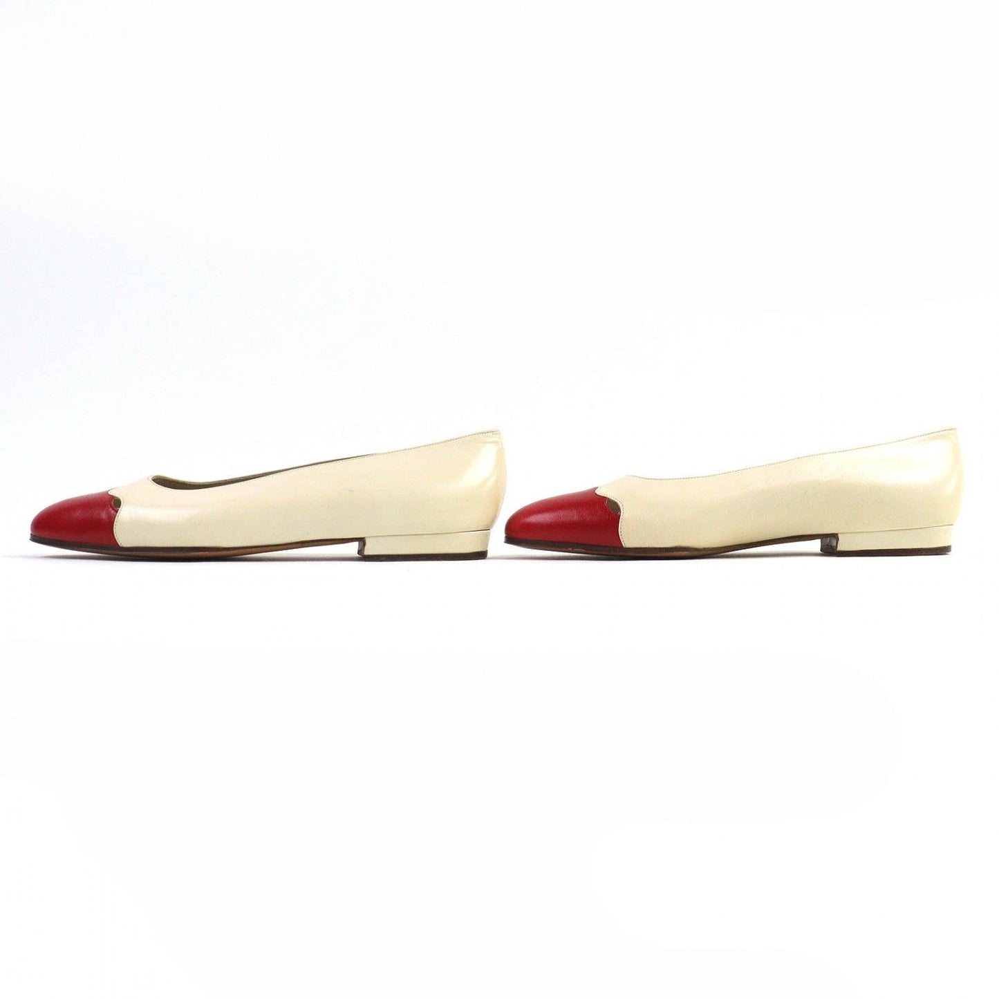 CHANEL pumps leather Ivory Red 37