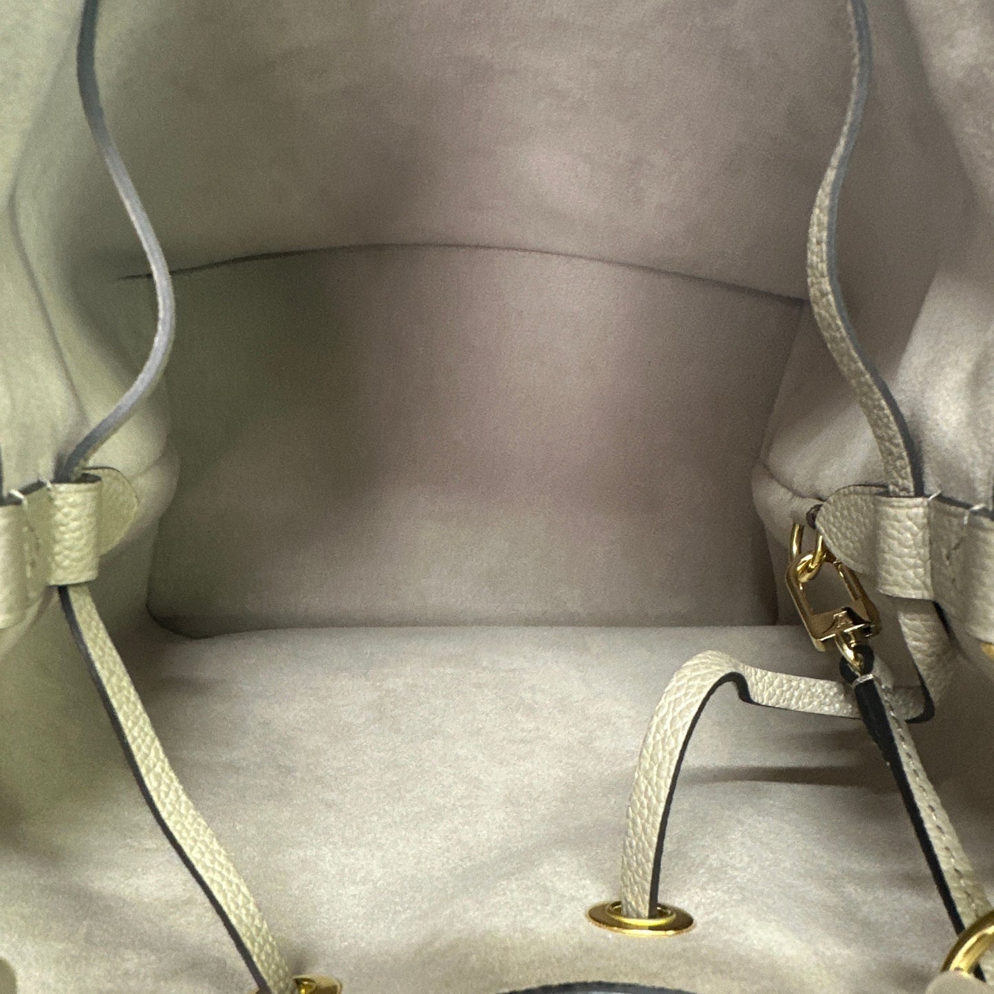 Louis Vuitton Monogram Empreinte Giant NeoNoe MM w/ Pouch - Neutrals Shoulder Bags, Handbags LB121135