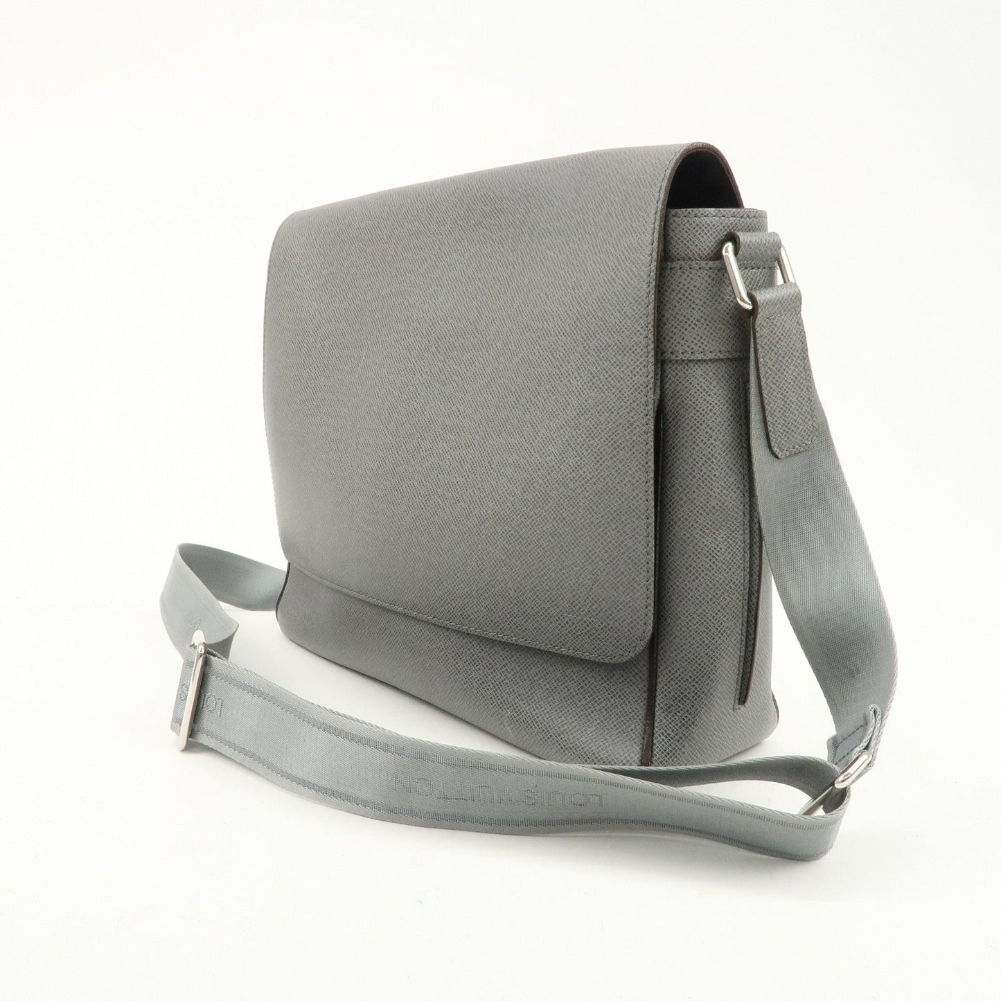 Louis Vuitton Taiga Roman MM Shoulder Bag Gracie M32623