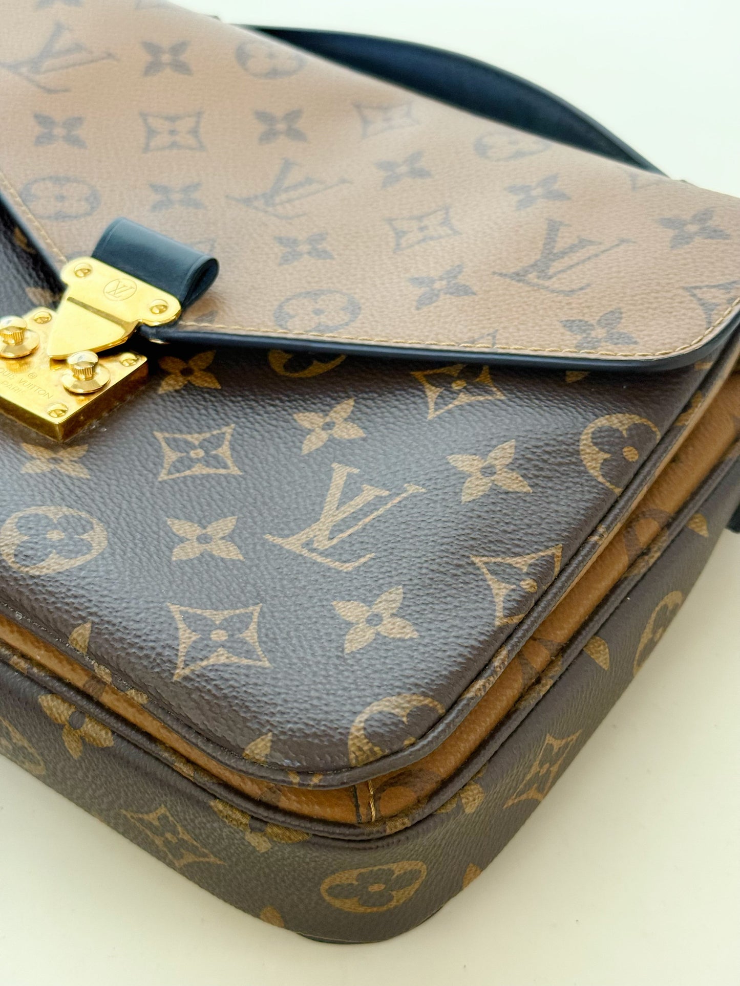 Louis Vuitton Monogram Pochette Metis