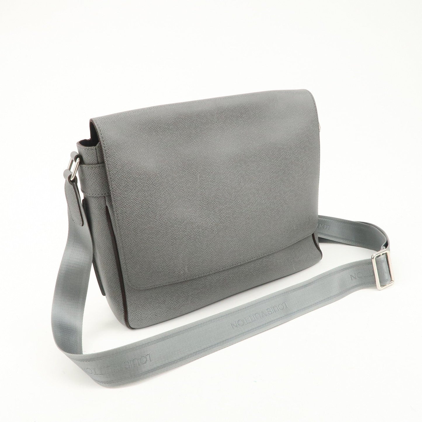 Louis Vuitton Taiga Roman MM Shoulder Bag Gracie M32623