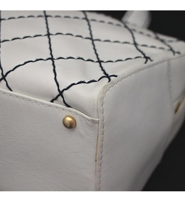 Chanel Wild Stitch Handbag White × Navy Stitch G Metal Fittings