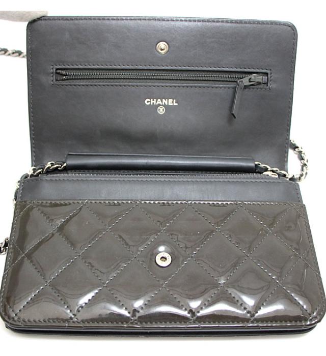 Chanel Matelasse Chain Wallet SV Metal Fittings Patent Black