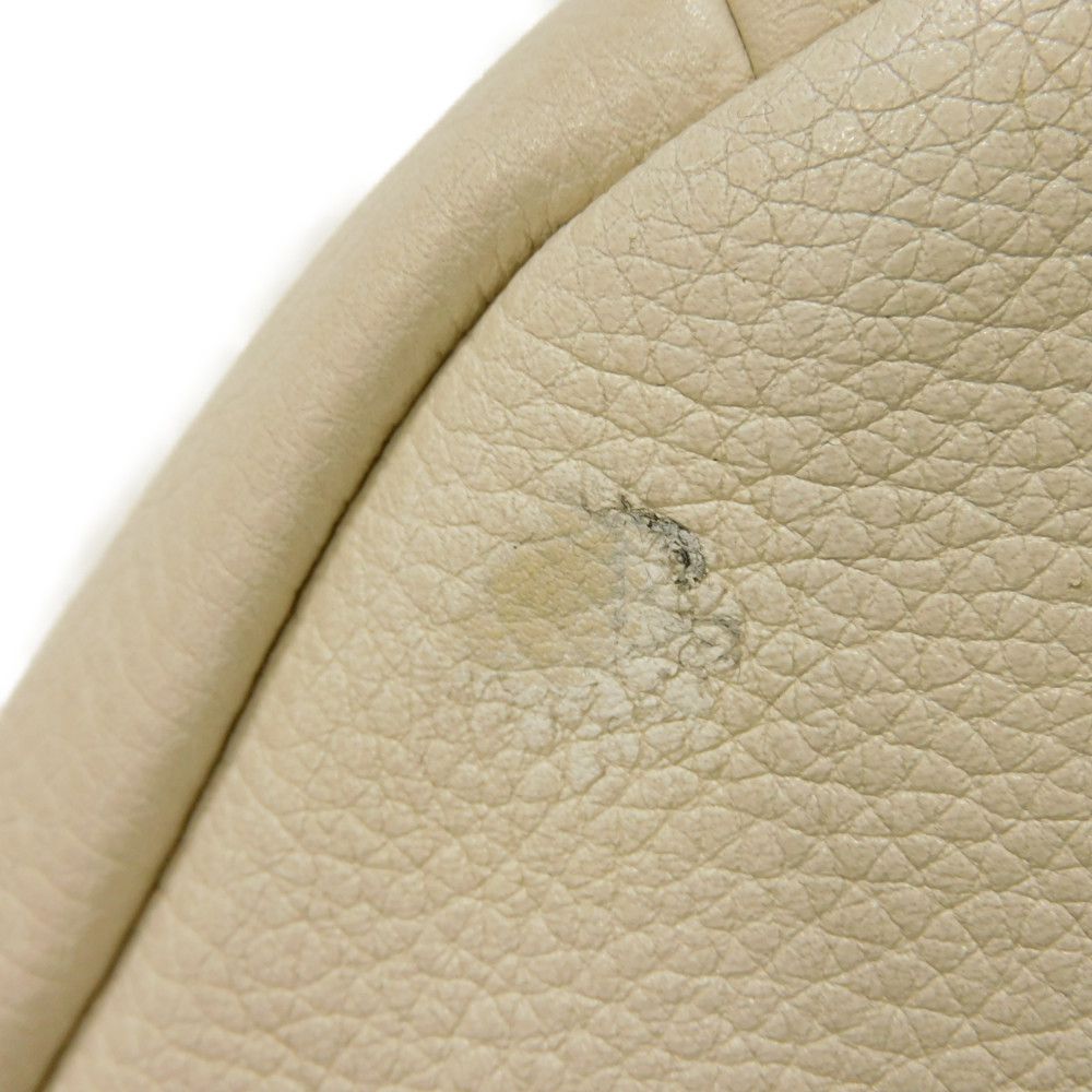 GUCCI Sling bag 530412 0GCCT 8822 Textured leather Ivory Vintage logo print medium belt bag