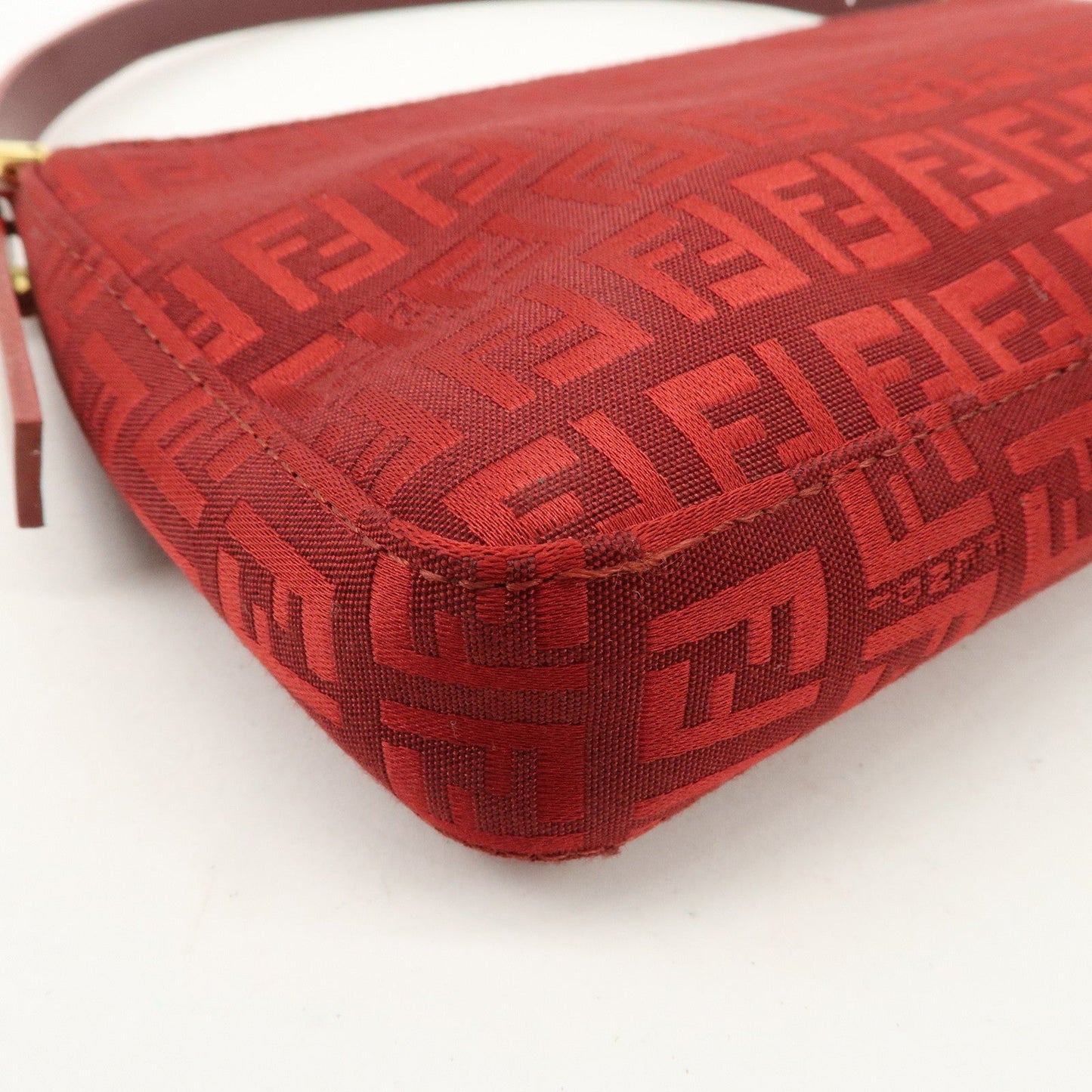 FENDI Zucchino Canvas Leather Shoulder Bag Purse Red 8BR042