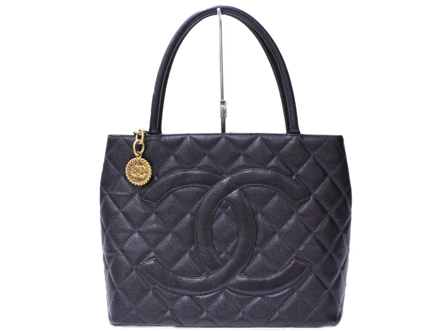Chanel Caviar Skin Black Gold Metal Fittings Tote Bag