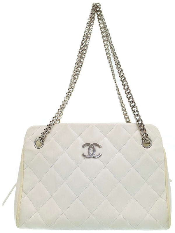 Chanel Matelasse Chain Shoulder Bag White