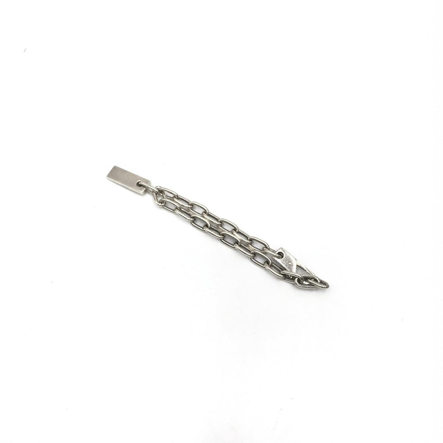 Gucci Sterling Silver Logo Plate Chain Women's Bracelet ( )
