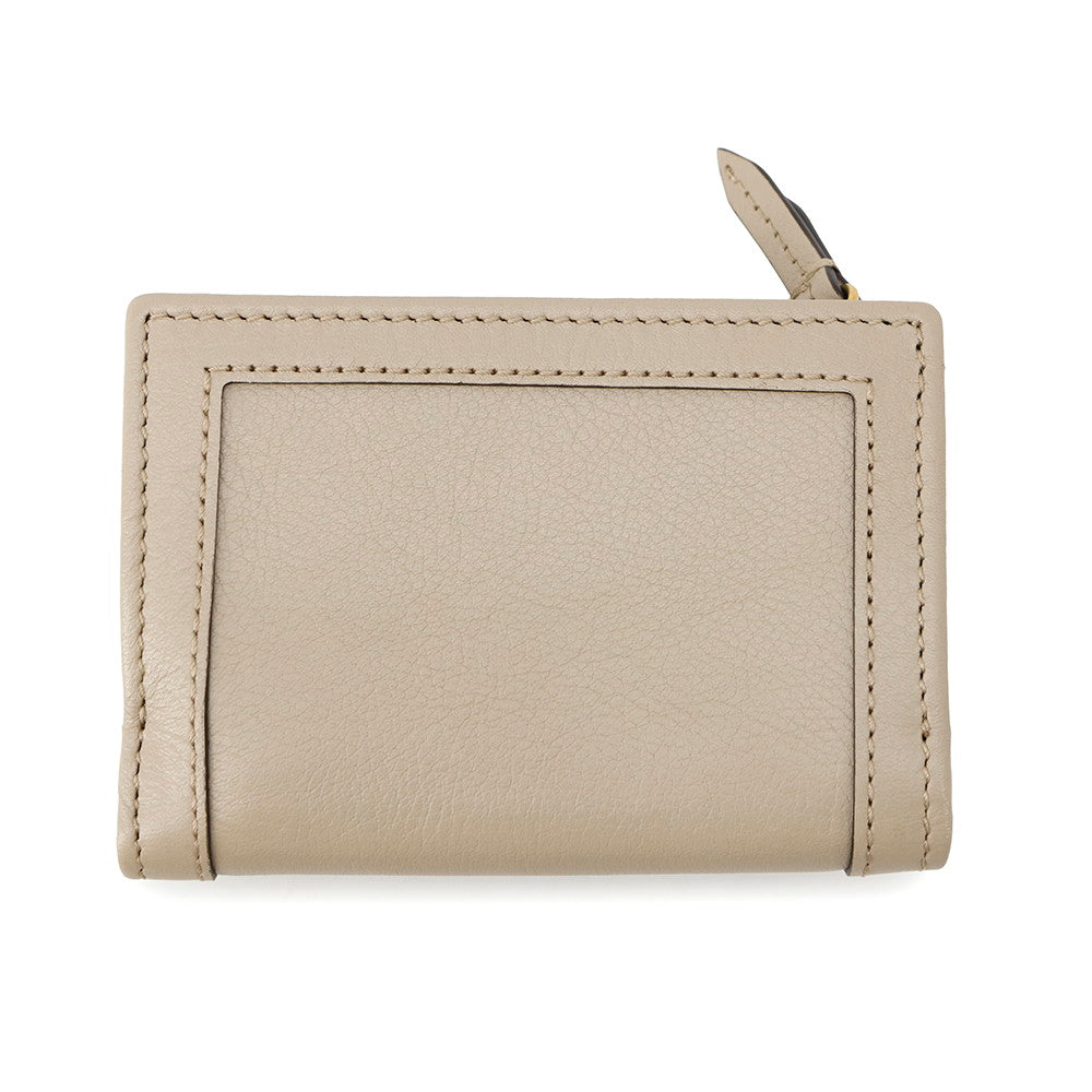 GUCCI Diana Bamboo Medium Compact Wallet Tri-fold Wallet Beige658633 Leather