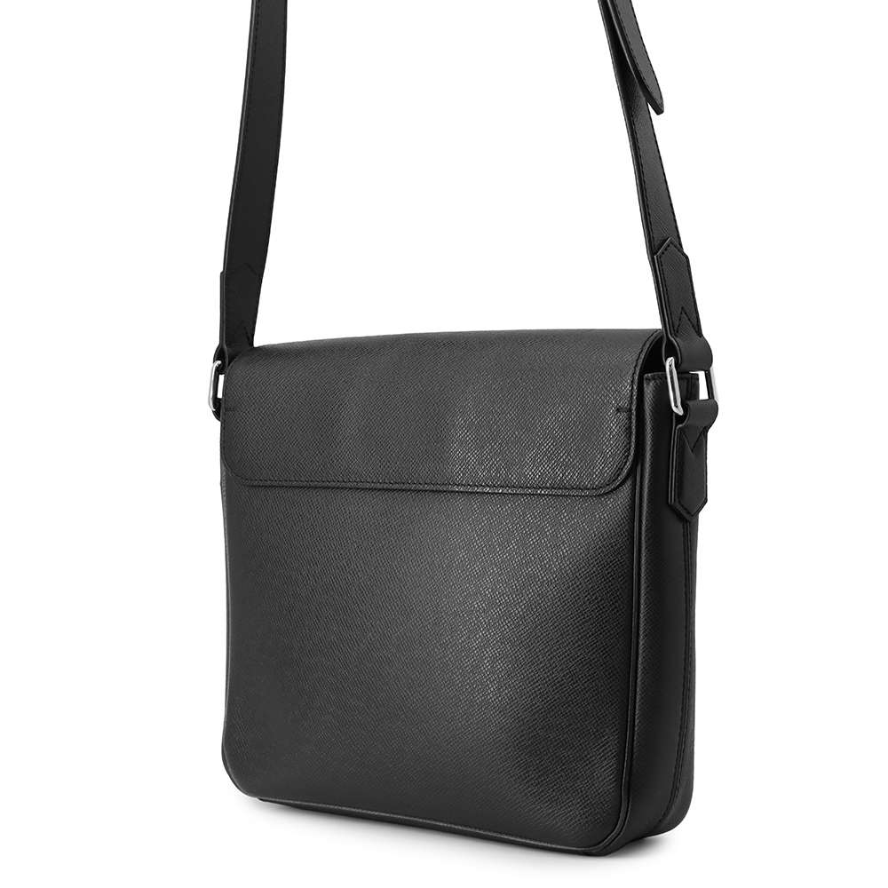LOUIS VUITTON Roman NoirM30360 Taiga Leather Size PM