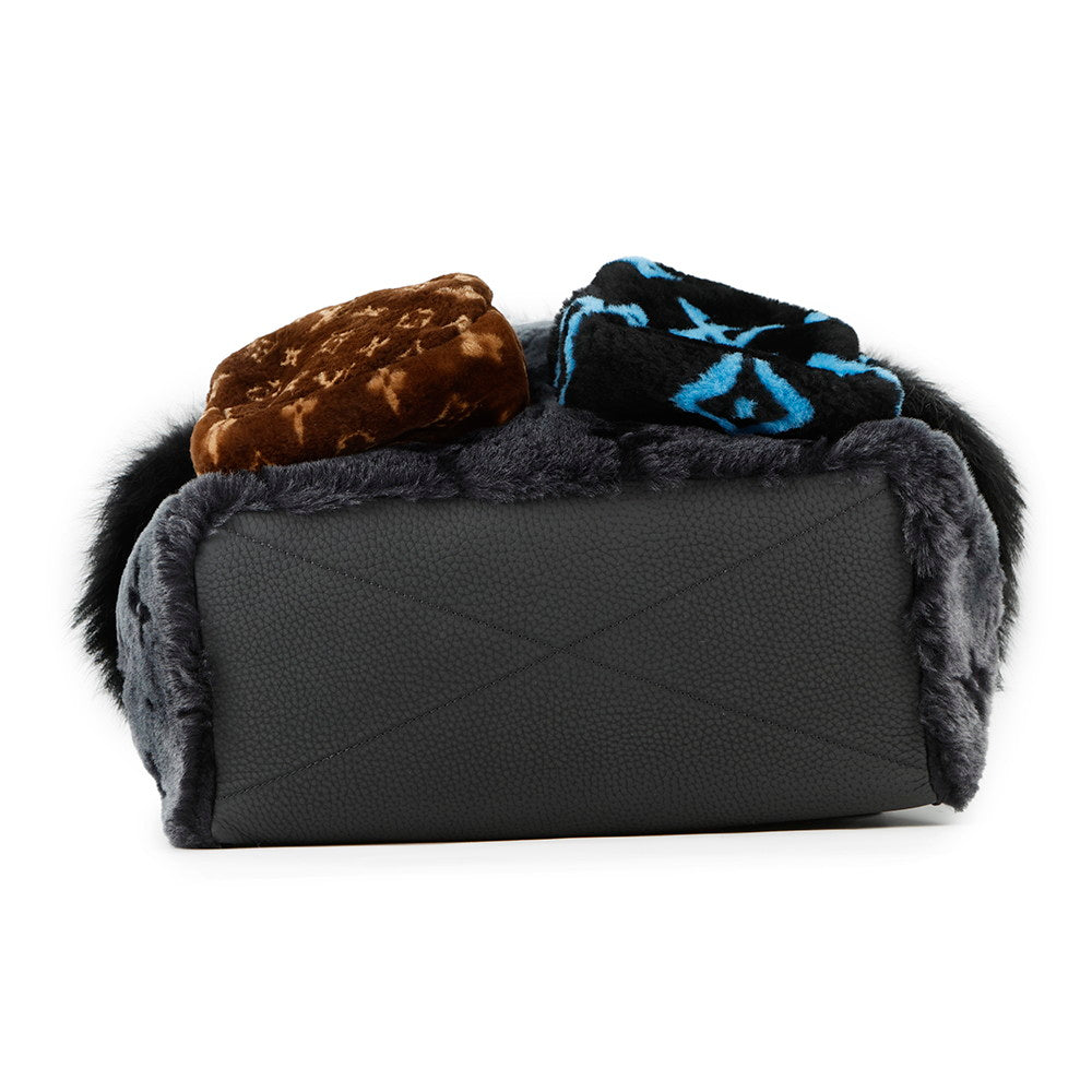 LOUIS VUITTON Automne Hiver 2020 Multi-Fur Backpack NoirM56852 Monogram Fur