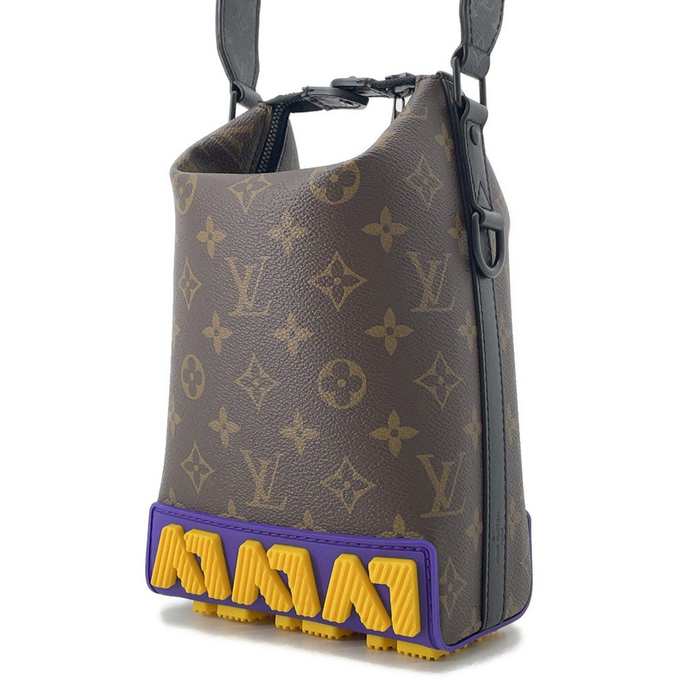 LOUIS VUITTON Cruiser Messenger NoirM57966 Monogram Monogram Eclipse LV Rubber