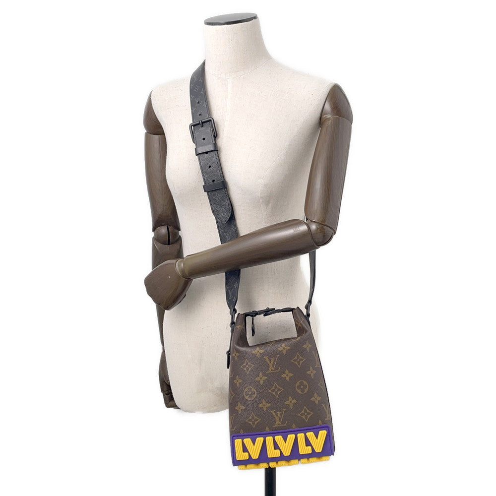 LOUIS VUITTON Cruiser Messenger NoirM57966 Monogram Monogram Eclipse LV Rubber