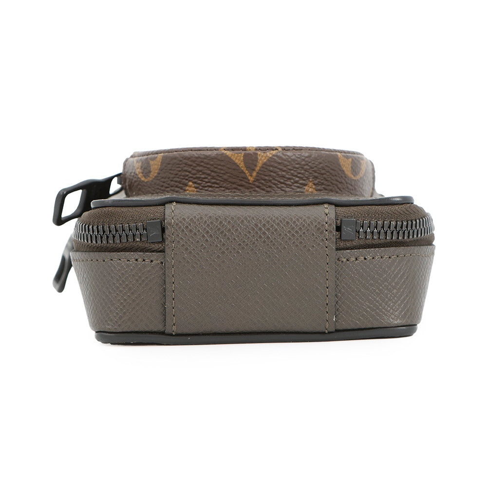 LOUIS VUITTON Phone box Khaki/BrownM30581 Taiga Leather Monogram