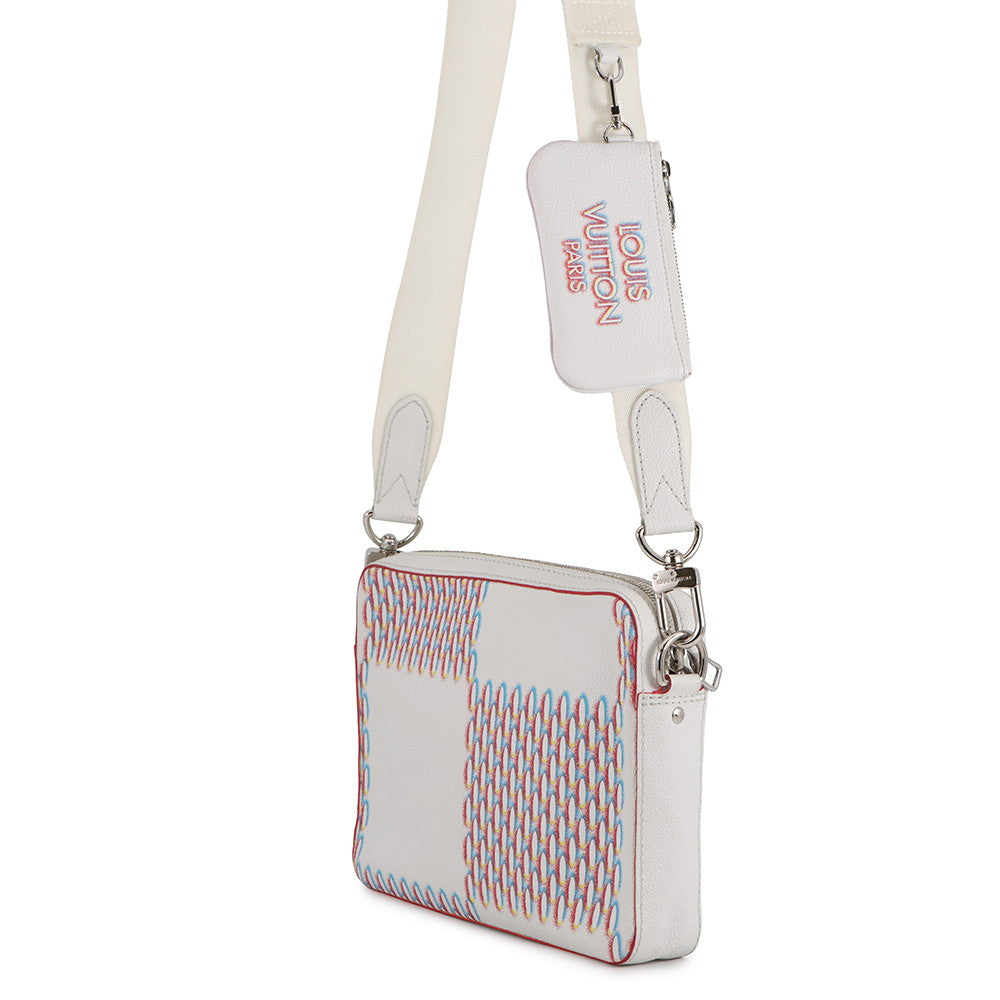 LOUIS VUITTON Trio Messenger WhiteM20665 Damier Giant Spray
