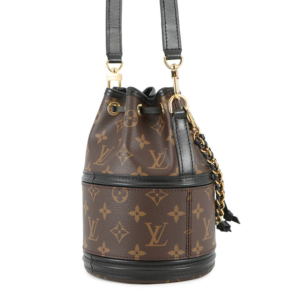 LOUIS VUITTON Kanoe BlackM83480 Monogram