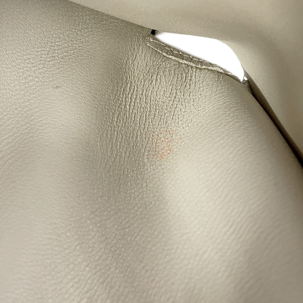SAINT LAURENT PARIS Cassandra Matelasse Carre Compact Wallet White800763 Lambskin