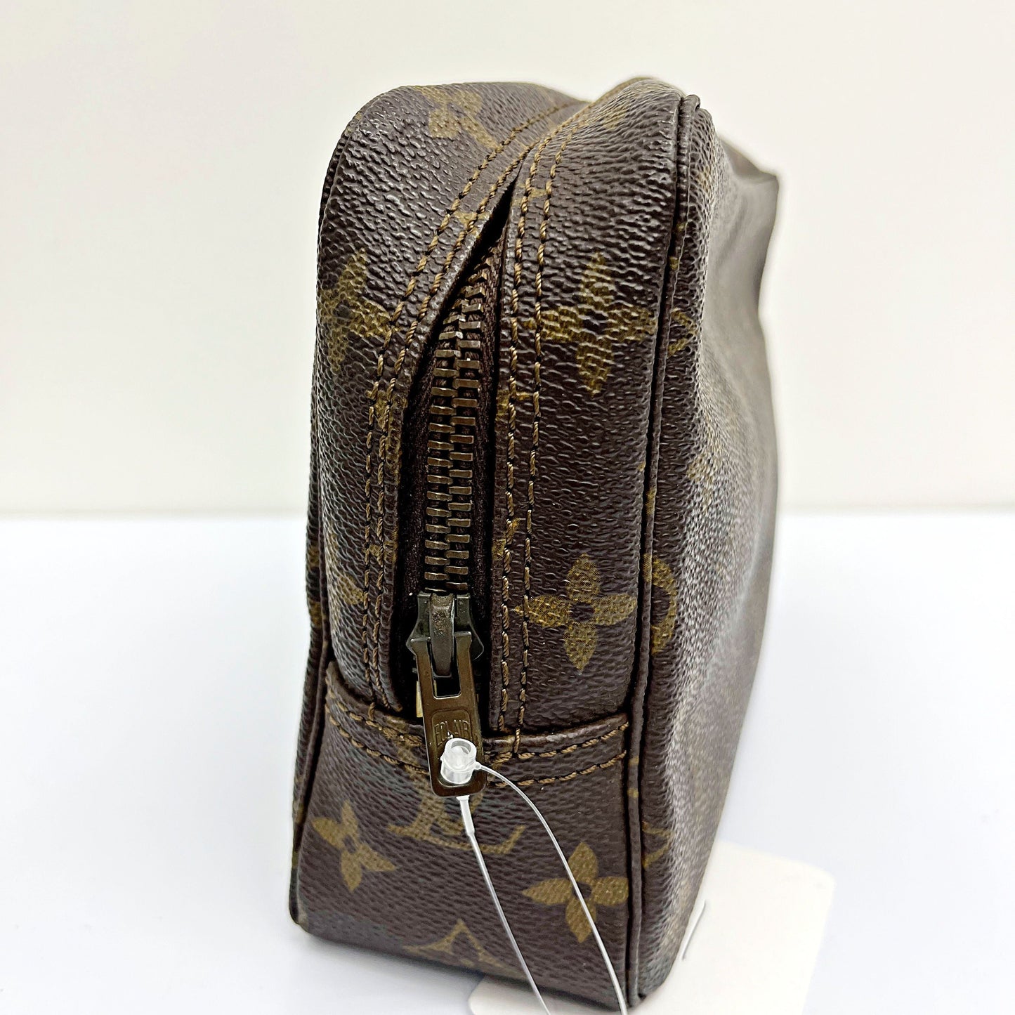 Louis Vuitton Brown Monogram Clutch lv9119cc