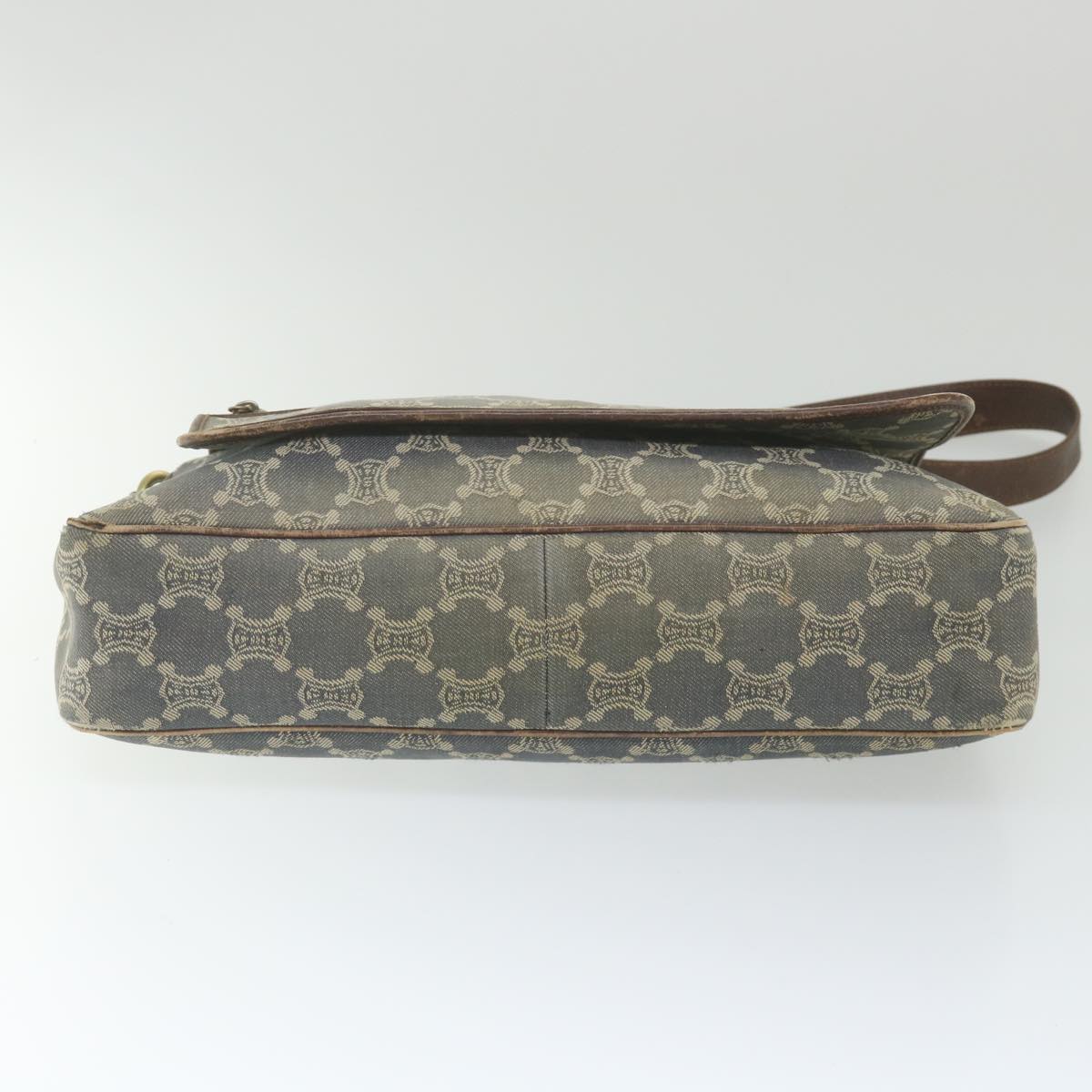Luxury CELINE Triomphe Shoulder Bag