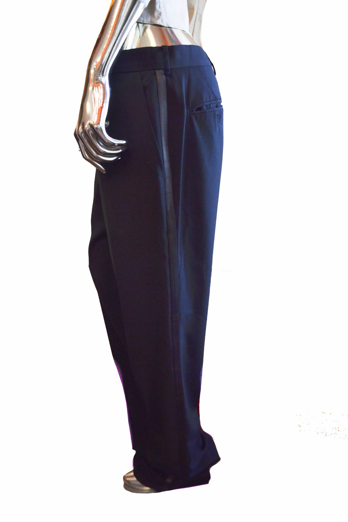 Louis Vuitton Black Pants Size 52