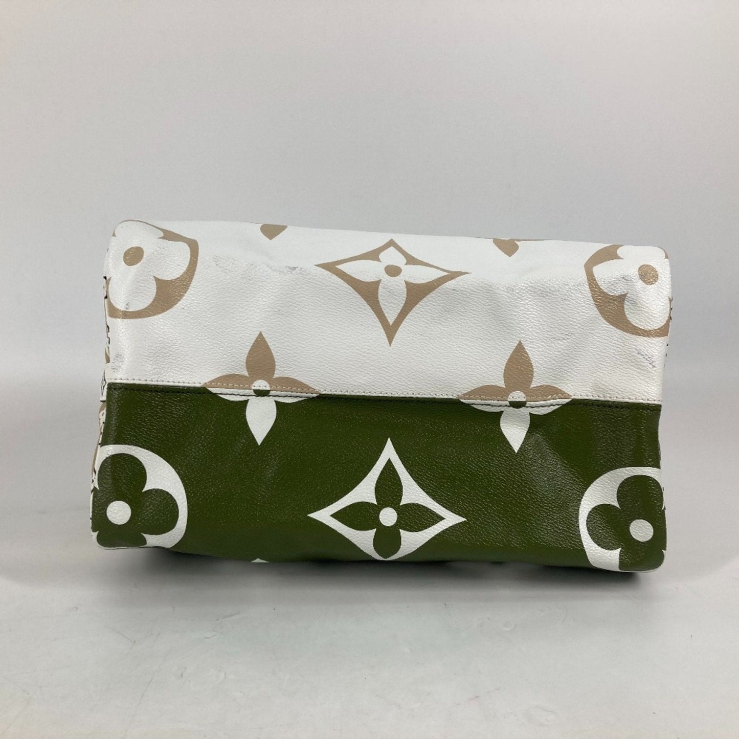 LOUIS VUITTON Bandouliere 30 Handbag