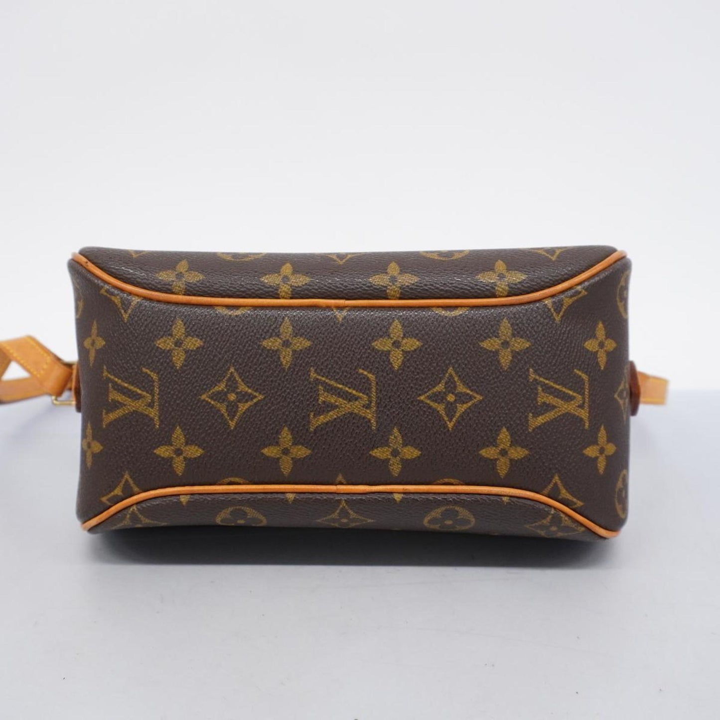 LOUIS VUITTON Blois Shoulder Bag