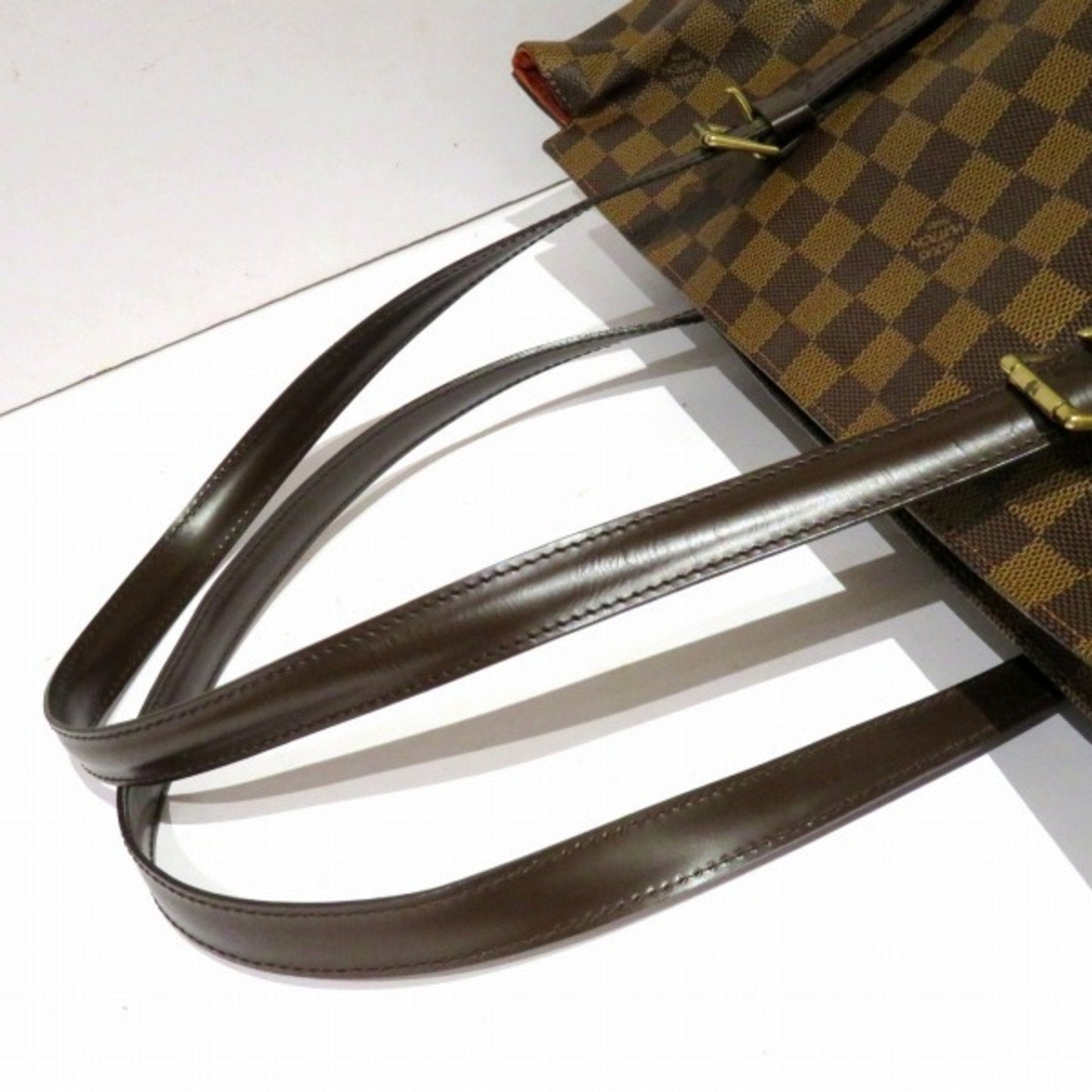 LOUIS VUITTON Chelsea Shoulder Bag
