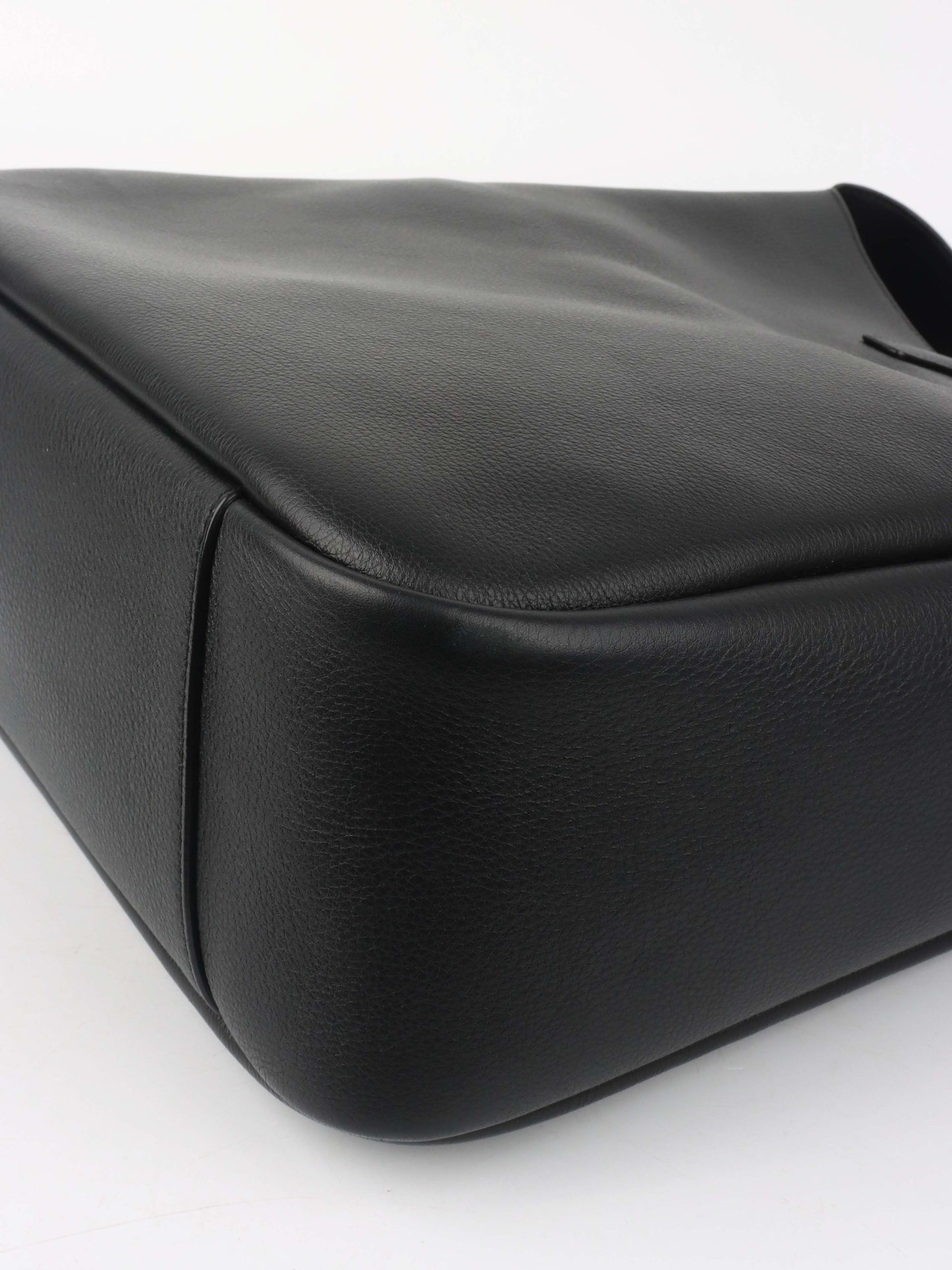 Saint Laurent Large Black LE 5 À 7 Supple Hobo Bag