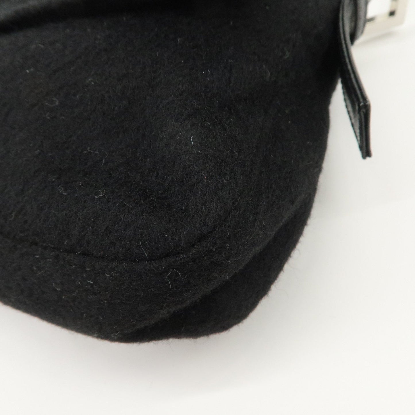 FENDI Mamma Baguette Cashmere Leather Shoulder Bag  Black 26424