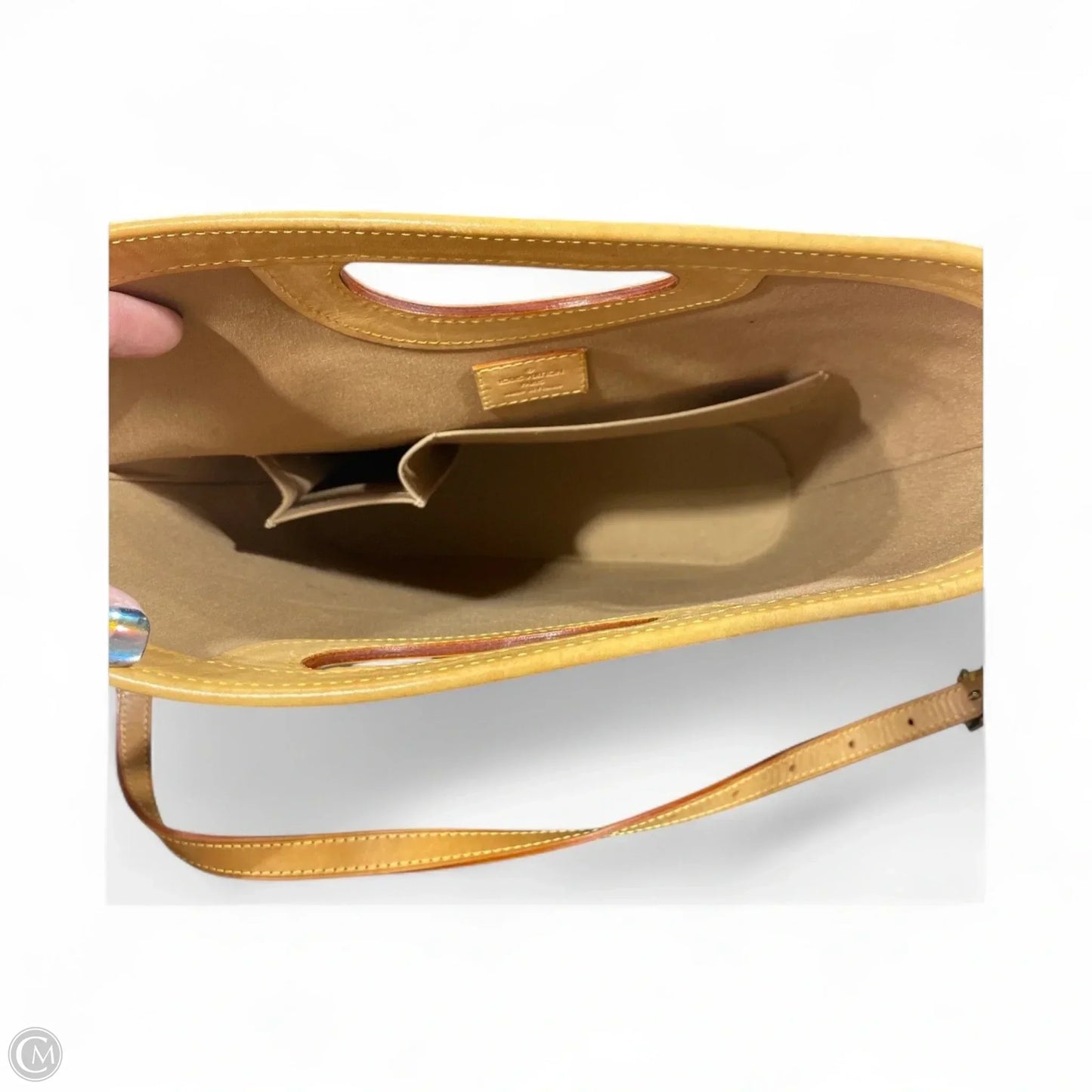 Handbag Luxury Designer By Louis Vuitton, Size: Medium