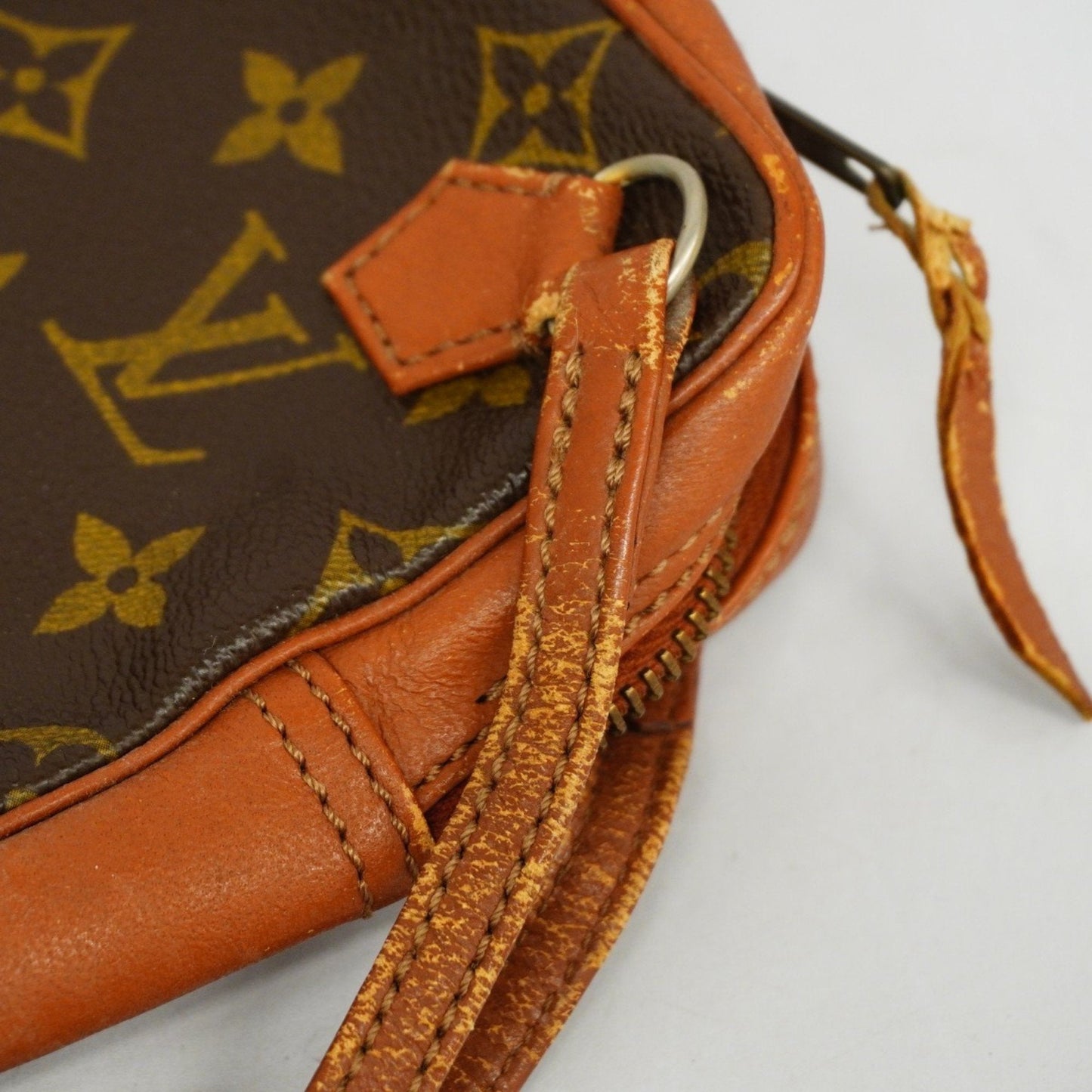 Louis Vuitton Pochette sport