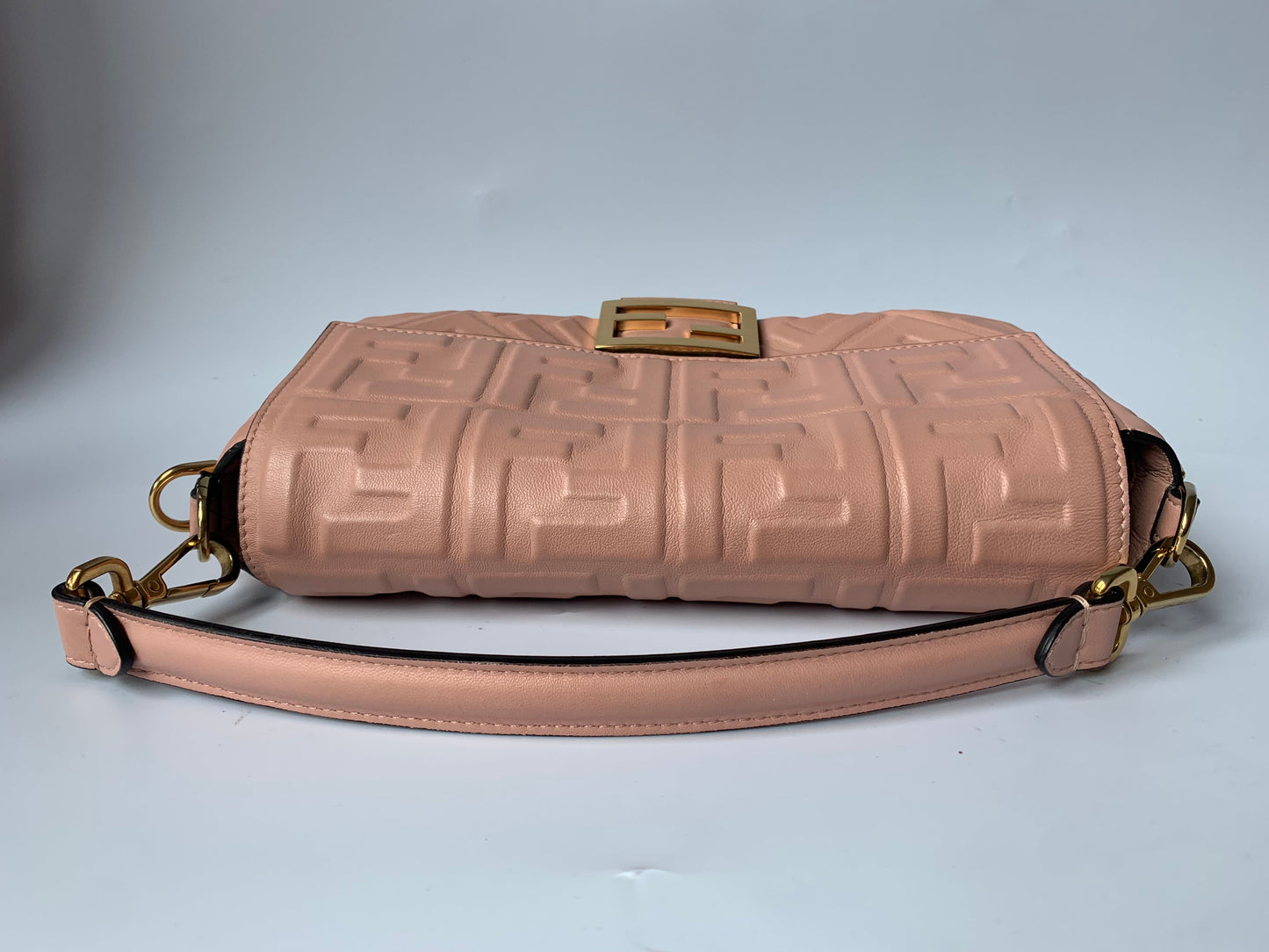 FENDI Baguette Rosa Bourbon Pink Leather 3D FF Motif Crossbody bag
