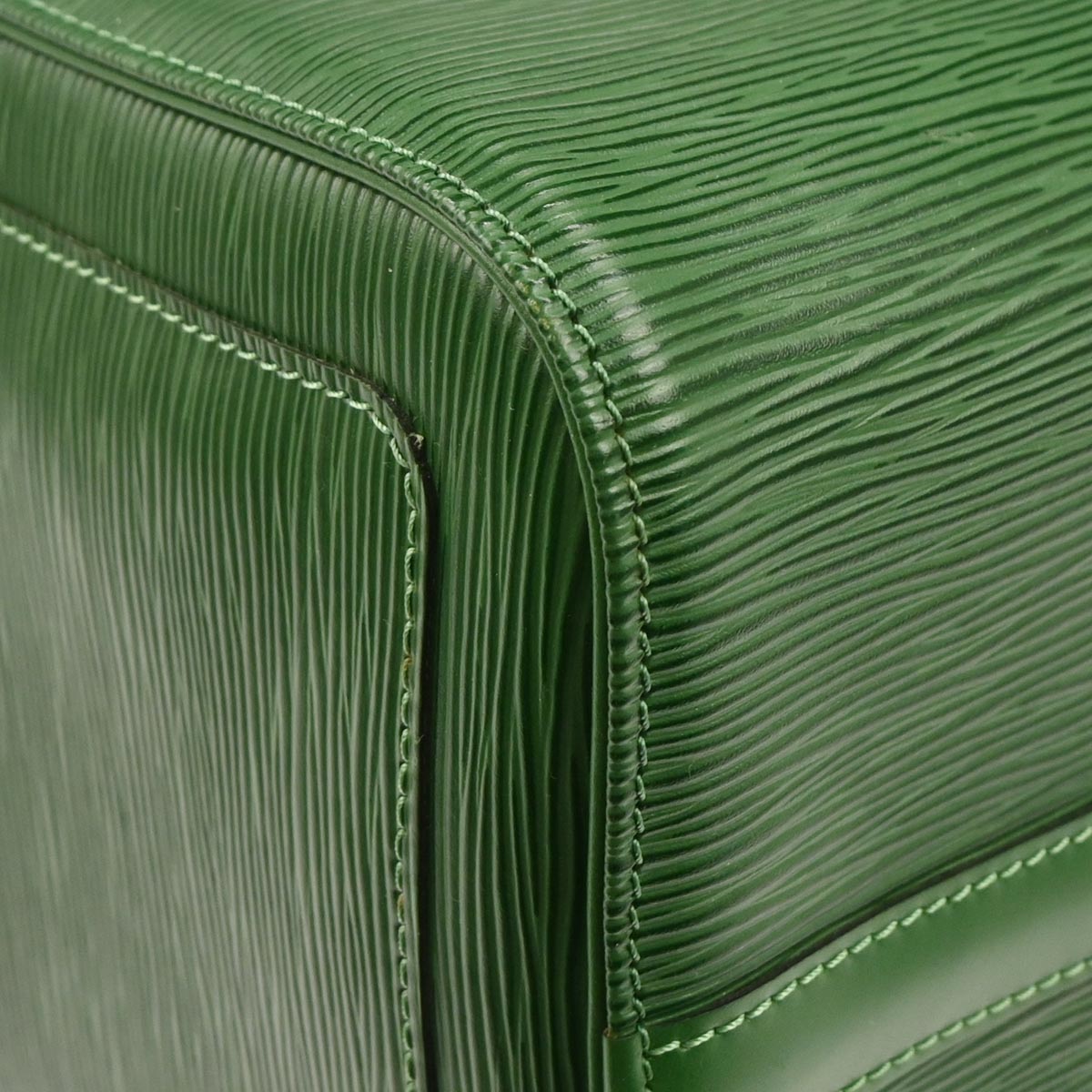 Louis Vuitton 1997 Green Epi 30 Handbag M43004