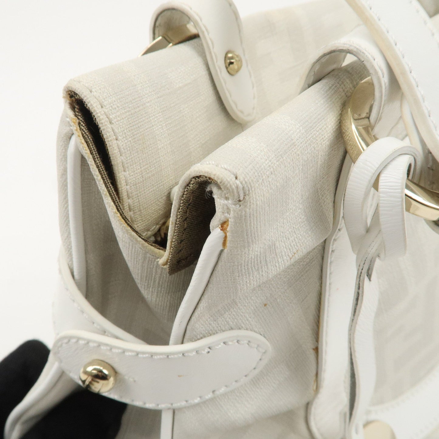 FENDI Zucca PVC Leather Shoulder Bag White Gold Hardware 8BR628
