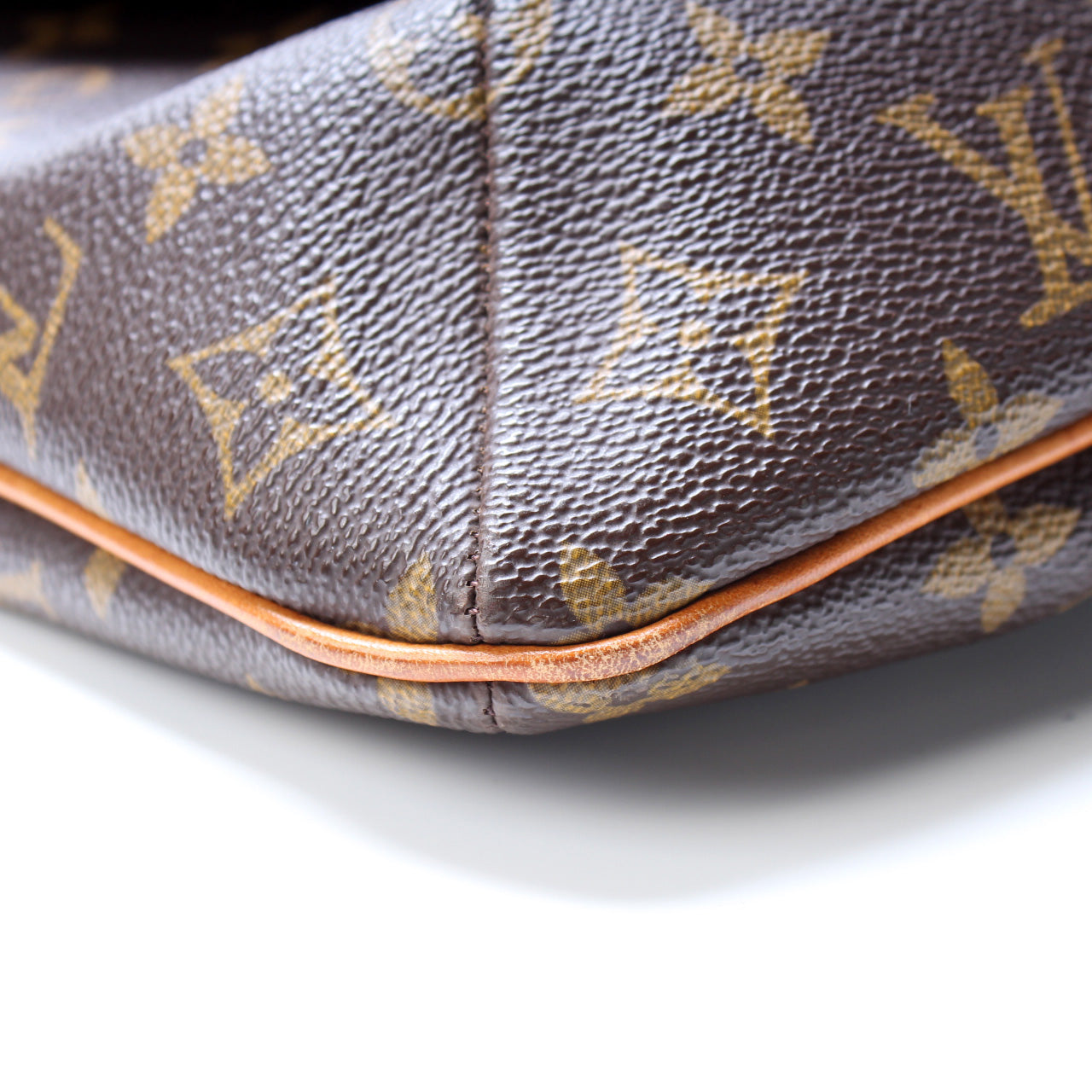 Louis Vuitton Musette Messenger Monogram