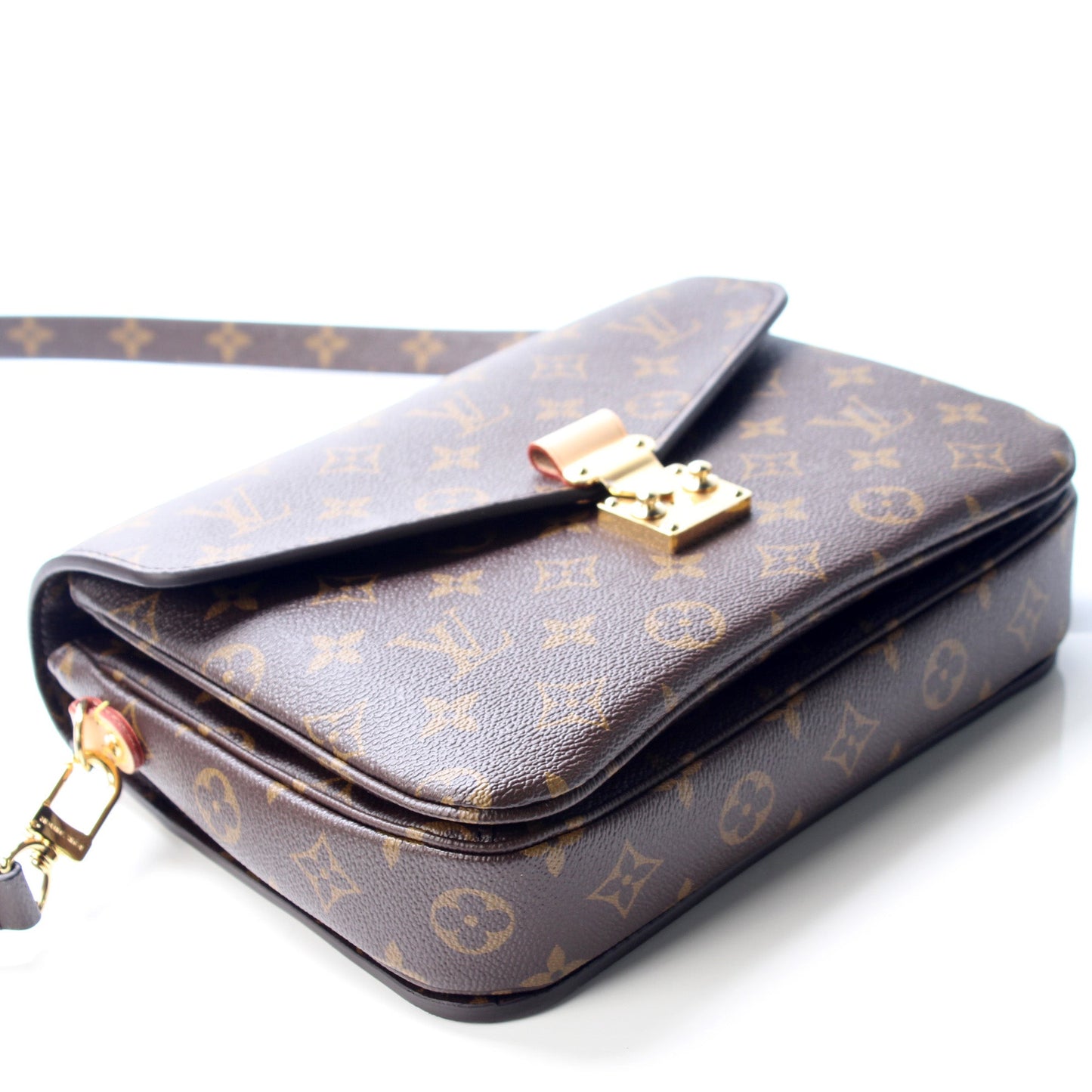 Louis Vuitton Pochette Metis Monogram