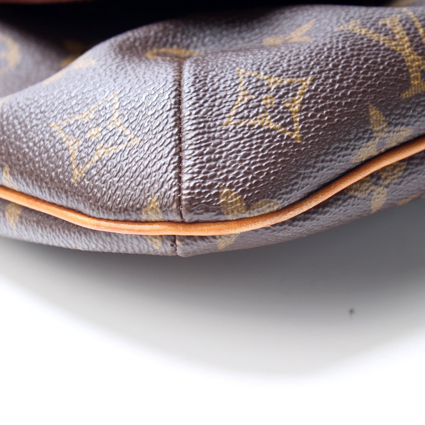 Louis Vuitton Musette Messenger Monogram