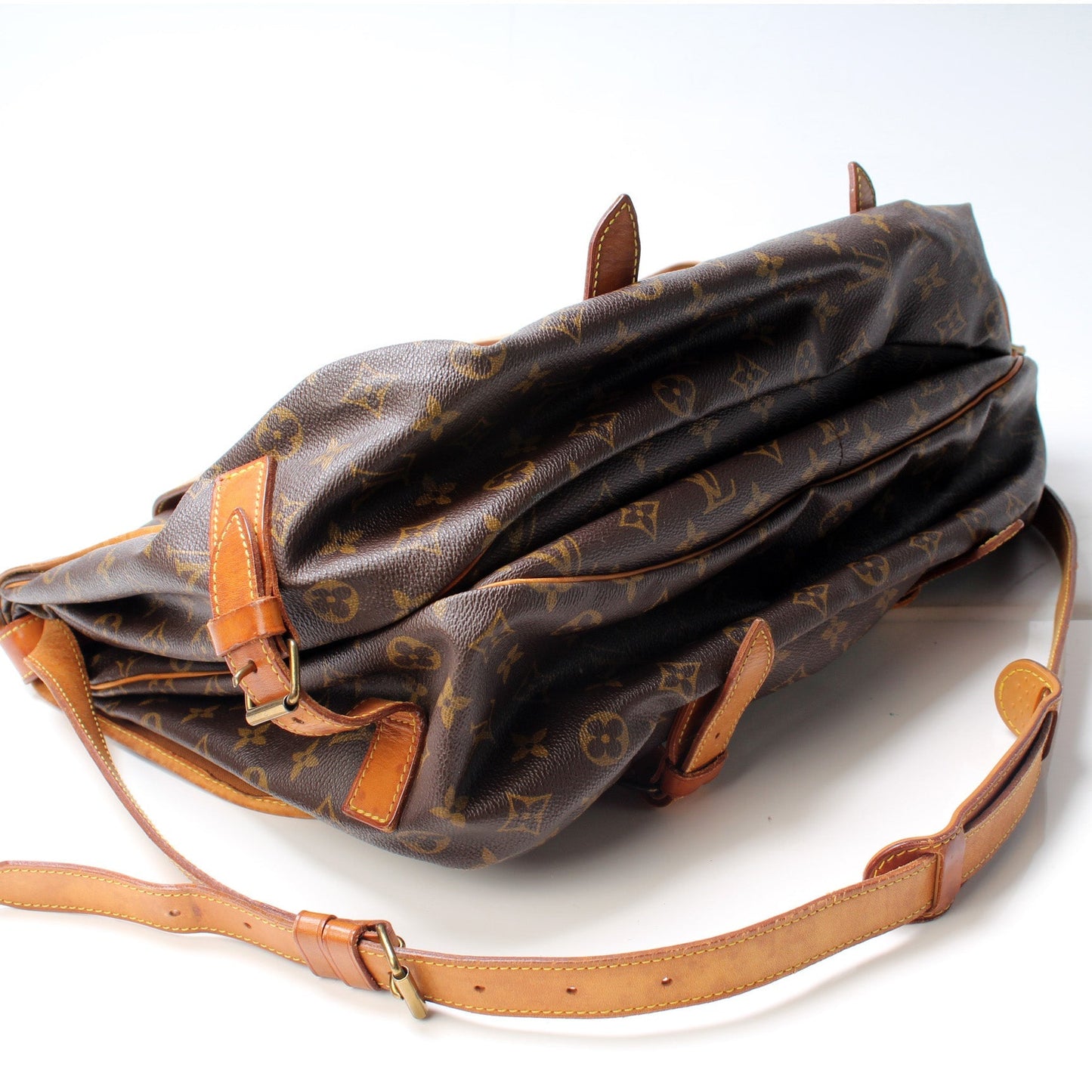 Louis Vuitton Saumar 43 Monogram